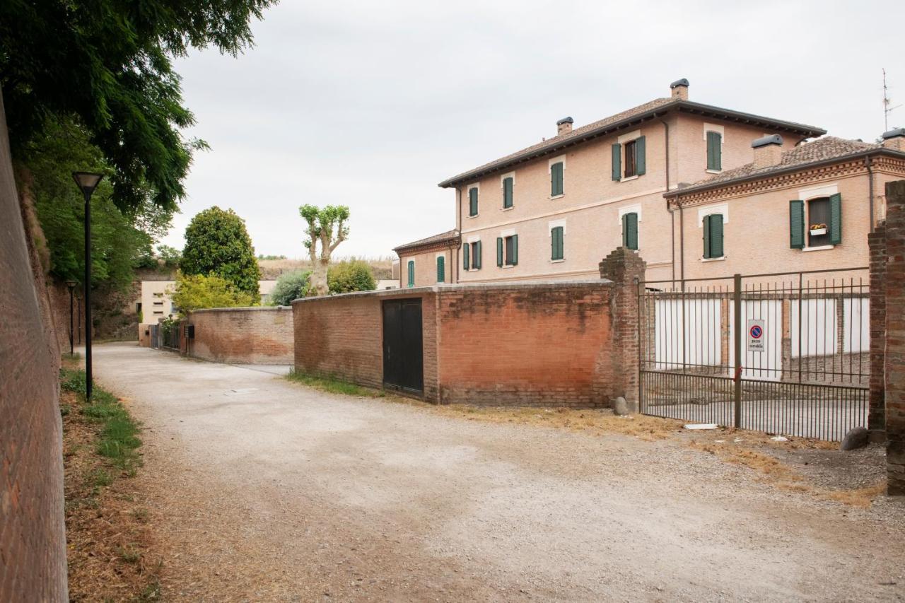 Charming Flat In Centro A Ferrara Con Posto Auto Villa Ngoại thất bức ảnh