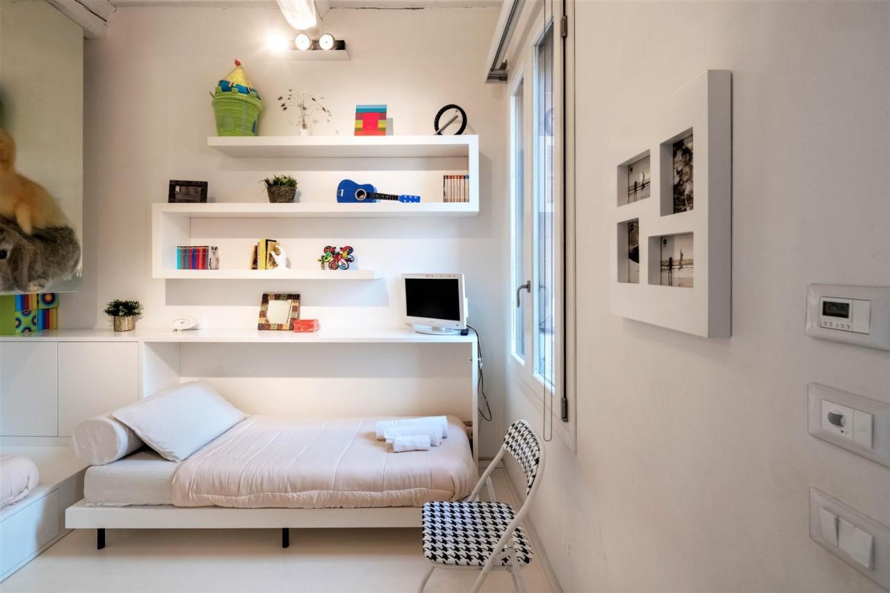 Charming Flat In Centro A Ferrara Con Posto Auto Villa Ngoại thất bức ảnh