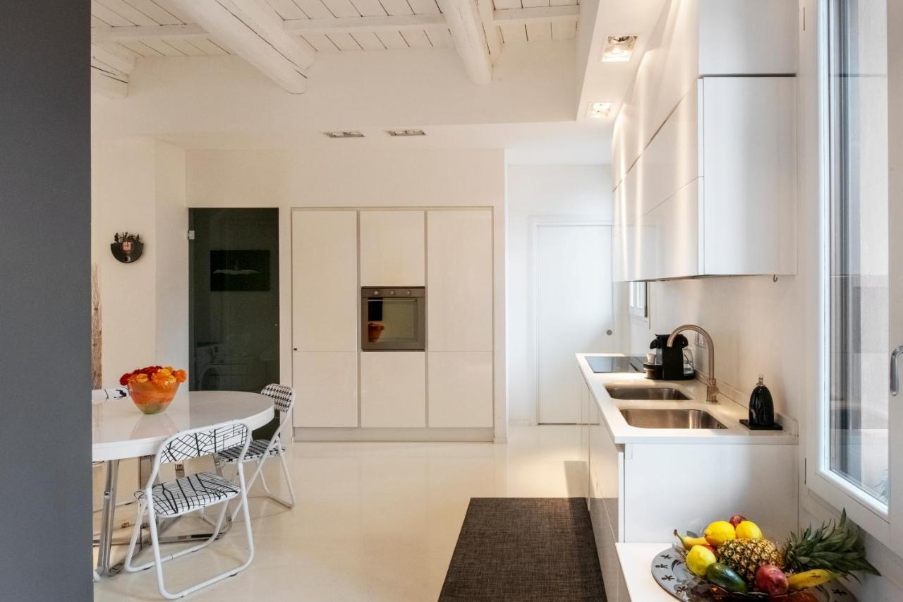 Charming Flat In Centro A Ferrara Con Posto Auto Villa Ngoại thất bức ảnh